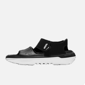Nike Playscape Big Kids Sandal Black/White Size 7Y 7 Youth Sandals NWT CU5296